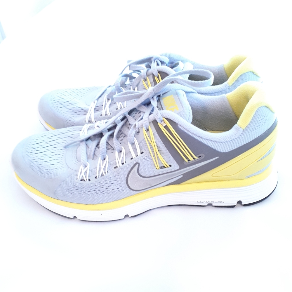NIKE LUNARECLIPSE 3 WOMENS SZ 10 RUNNING SHOES